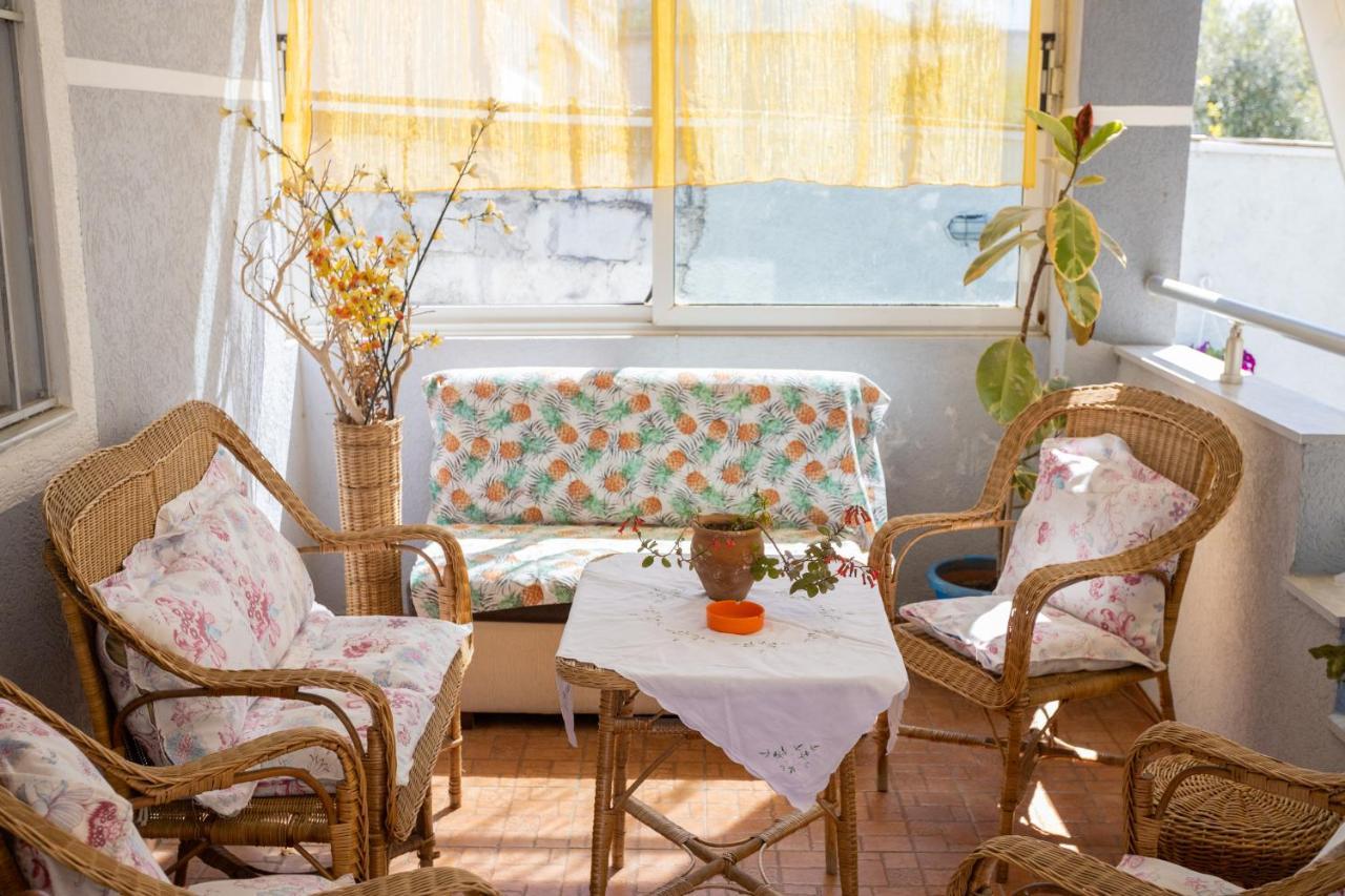 Aulona Holiday home